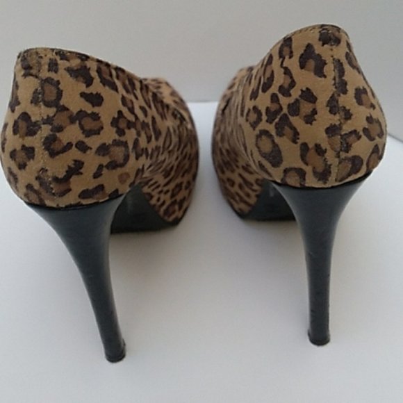 CCO,|Kadashian | Platform 8, Kardashian Leopard/Cheetah Animal Print Pumps - Picture 3 of 5